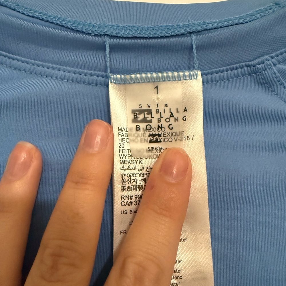 Billabong Sky Blue Rash Guard with Pink Logo - Picture 4 of 4